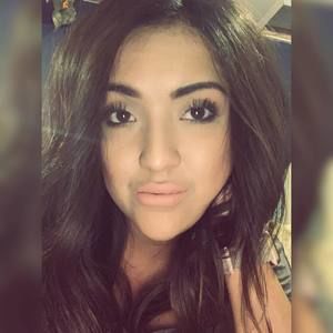 Meet your Posher, Adrianna